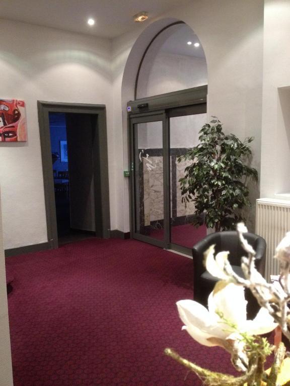 Amadeus Hotel แซร์กูมีนส์ ภายนอก รูปภาพ